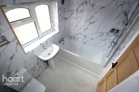 3 bedroom terraced house to rent - Photo 5