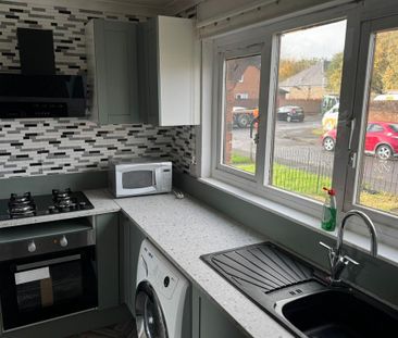 2 bedroom terraced house to rent - Photo 4