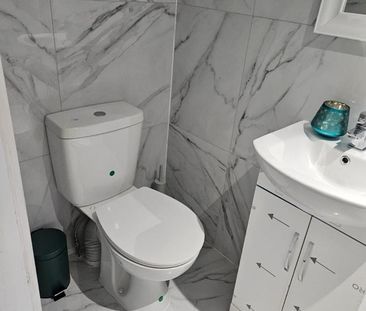 Studio Flat, Wellesley Road, CR0 - Photo 3