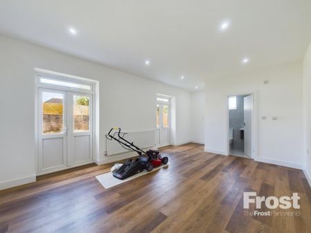 6 bedroom property to rent - Photo 2