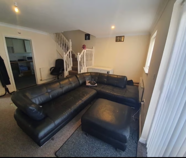 1 bedroom in a house share to rent - Photo 1