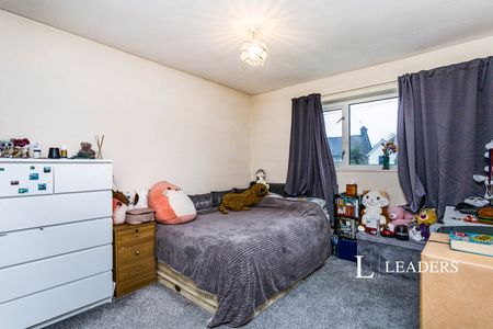 3 bedroom house to rent Rusper Road, Horsham, West Sussex, RH12 - Photo 5