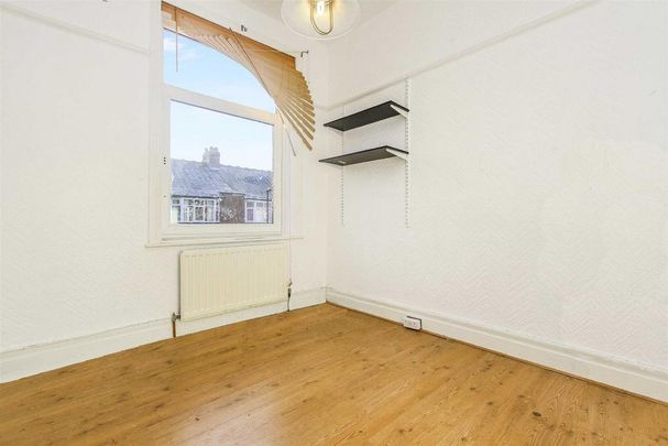 3 bedroom flat to rent - Photo 1