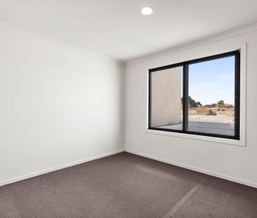 Good Sized Family Townhouse - Photo 1