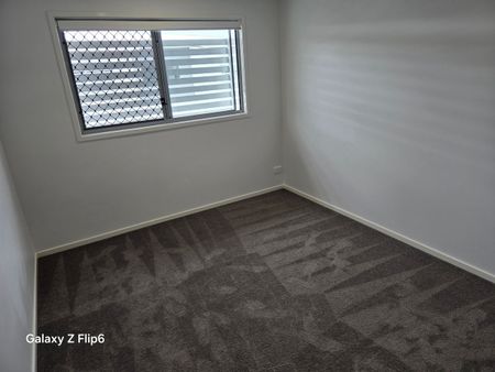 GREAT LOCATION, NEWLY CONSTRUCTED, LUXURY, ULTRA MODERN 4 Bedroom ,2 Bathroom Townhouses Renting in Runcorn - Photo 5