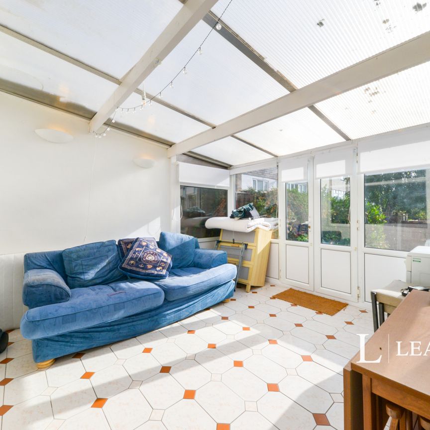 4 bedroom house to rent Hyde Avenue, EN6 - Photo 1