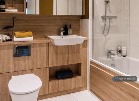 1 bedroom flat to rent - Photo 2