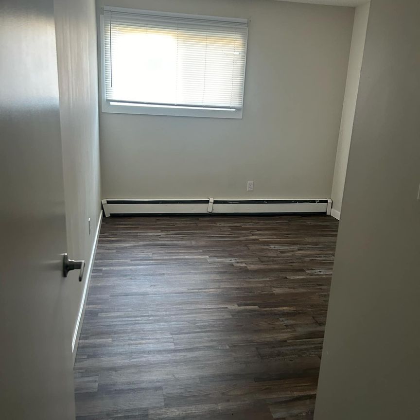 Killarney Court – 2 Bedroom - Photo 1