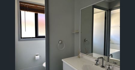 Fully furnished Home near the waterfront. - Photo 2