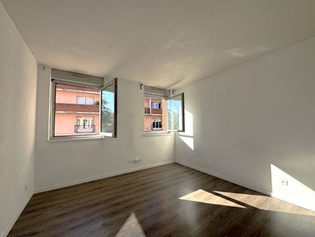 ST MICHEL - T1 PARKING, - Photo 4