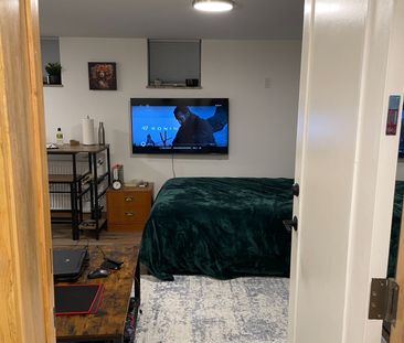 For Lease - 69 Hillcrest Drive Unit# Lower, Toronto, Ontario - Photo 2