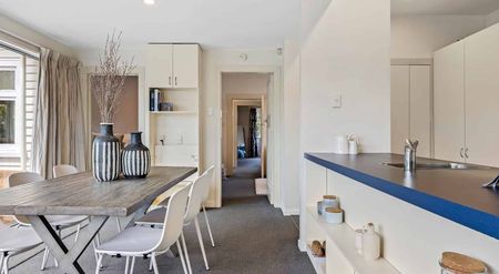 Easy Living in Papanui - Photo 2