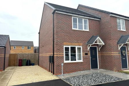 2 bedroom semi-detached house to rent - Photo 2