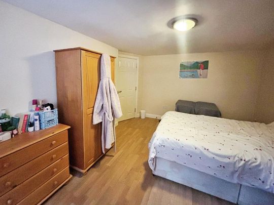 4 bedroom terraced house to rent - Photo 1