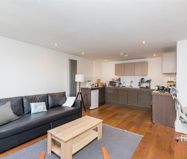 St. Georges Road, Brighton - Photo 3