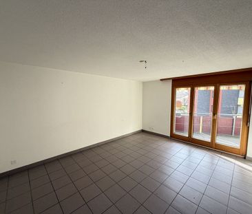 Quietly located just a few steps from the shops - Photo 4