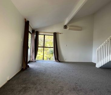 Hillcrest family home - Photo 1