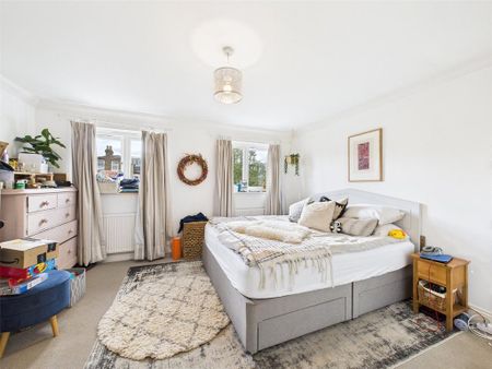 3 bedroom detached house to rent - Photo 2