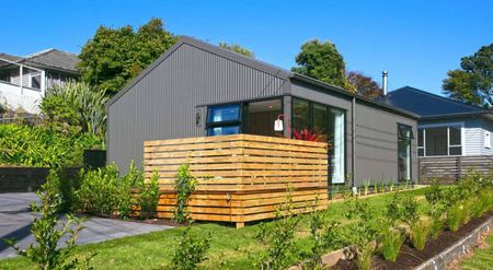 Modern Two Bedroom Home near to hospital - Photo 5