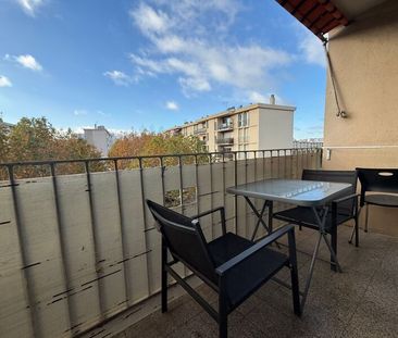 Appartement à louer 2 pièces • 60,95 m2 Marseille 10 - Photo 2