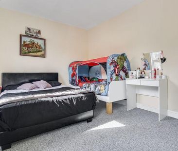 4 bedroom terraced house to rent - Photo 4