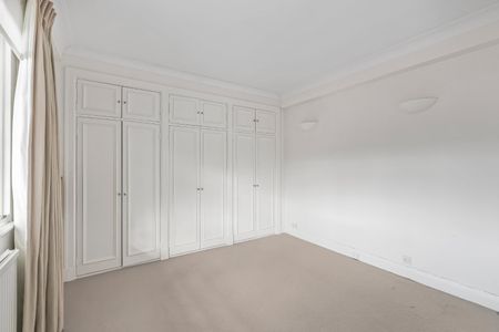 Sloane Court East, London, SW3 - Photo 5