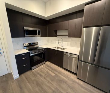 Modern Condo in Surrey - Photo 1