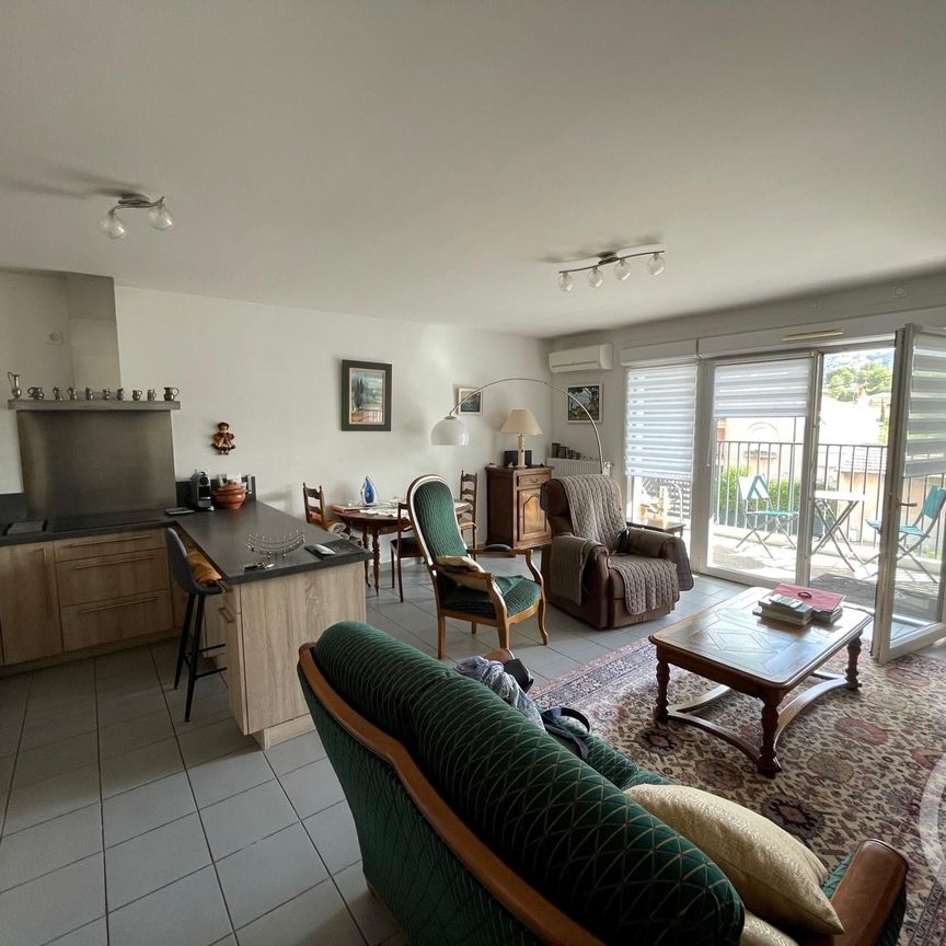 Location Appartement 3 pièces 64m² AUBAGNE 13400 - Photo 1