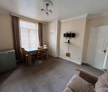 Rushton Crescent, Bournemouth, BH3 - Photo 2