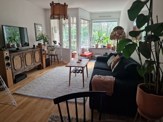 Ölmevägen, Farsta - Photo 1