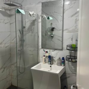 Guide Price £1,000 pcm - Available Now - Part Furnished - Photo 2
