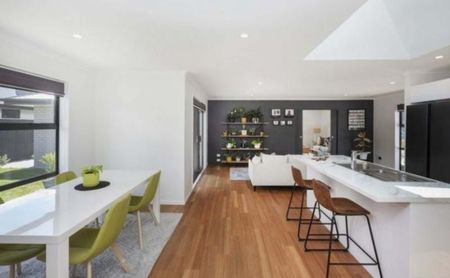 Ideal for Extended Whānau Living - Photo 2