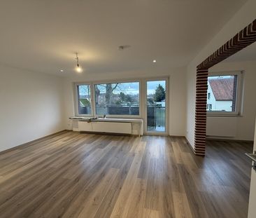 Moderne 3,5-Zimmer-Wohnung in zentraler Lage mit EBK! - Photo 2