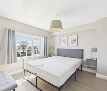 96 Shore Road, Carrickfergus, BT38 8UE - Photo 3