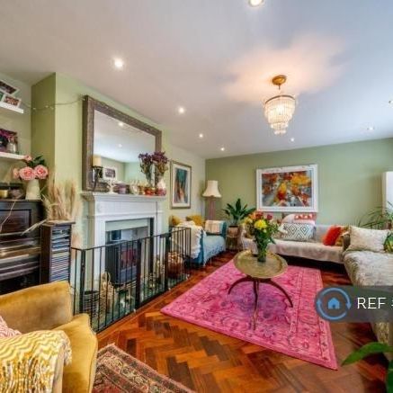 4 bedroom detached house to rent - Photo 1