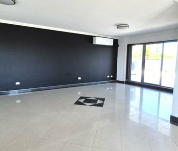 Apartment Living - 2 Bedrooms in the Entrance - Photo 2