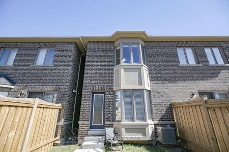 For Lease - 32 Dalbeattie Drive, Brampton, Ontario - Photo 5