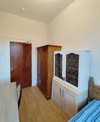 One Double Bedroom Available, 5 Magdala Street, Room D, Belfast, BT7 1PU - Photo 5