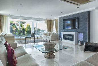 Luxury Villa for rent in Elviria, Spain