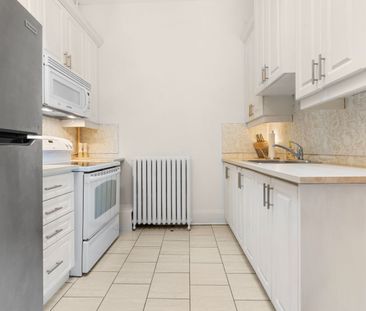 For Lease - 179 Lakeshore Road Unit# 2, Oakville, Ontario - Photo 5