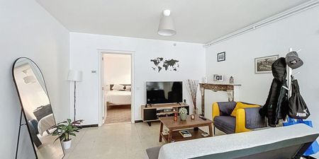 Appartement te huur in Gent voor € 750 met 1 slaapkamer - Photo 2