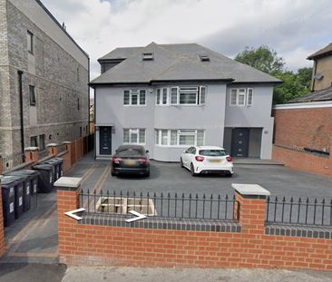 1 Bed Flat, St. Peters Road, CR0 - Photo 4