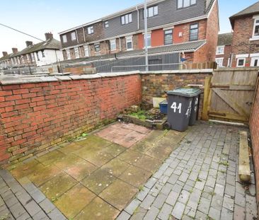 2 bedroom terraced house to rent - Photo 5