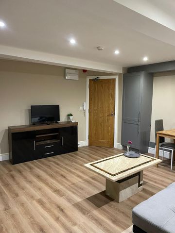 2 bedroom apartment to rent - Photo 3