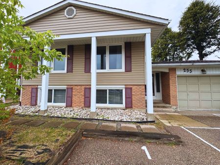 For Lease - 255 Blackhorne Drive Unit# A, Kitchener, Ontario - Photo 3