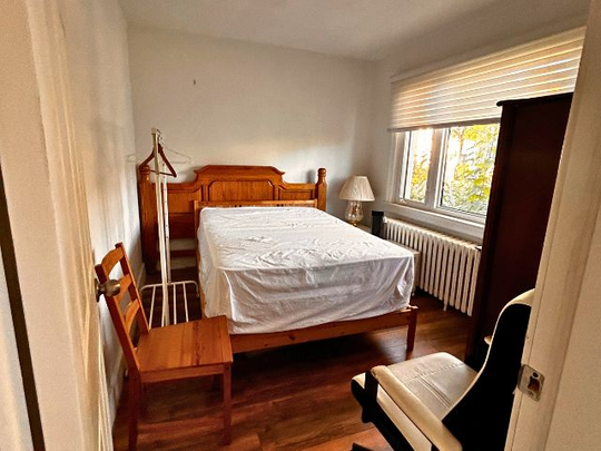 For Lease - 84 Seventeenth Street, Toronto, Ontario - Photo 1