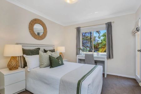 Modern, Stylish Townhouse in a Premier Lilyfield Pocket - Photo 2