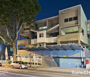 2 Bedroom - 2 Level Apartment In The Heart Of Spring Hill - Photo 1