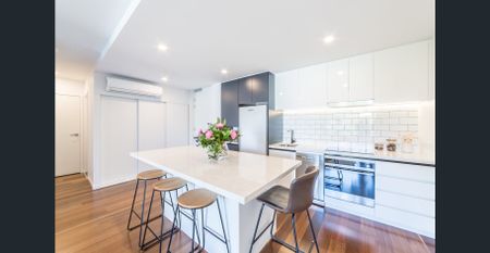 Modern Light and Airy - Photo 5