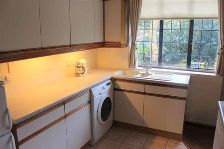 Greentiles, Greentiles Lane, Denham Green, UB9 - Photo 2